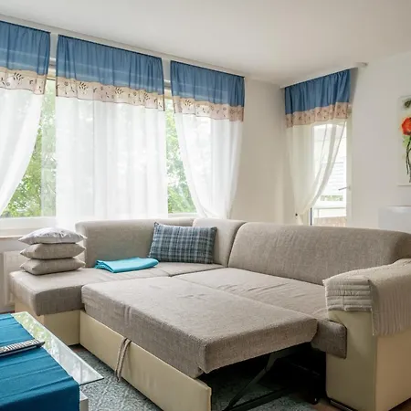 Private Apartment *